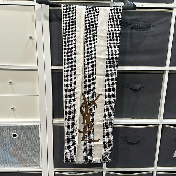 YSL Rare Frayed silk-twill scarf/wrap HUGE - Picture 11 of 15
